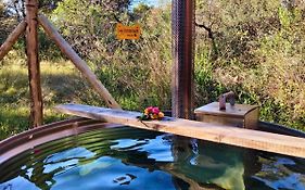 Romantic Hot Tub Retreat - Ndlovu 33 Tiny Home, Big 5 Reserve